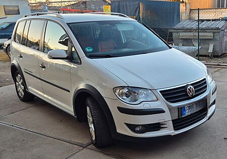 VW Touran Volkswagen Cross 1.4 TSI 103kW -