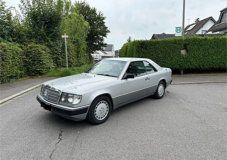 Mercedes-Benz CE 230 Automatik Leder Schiebedach W124