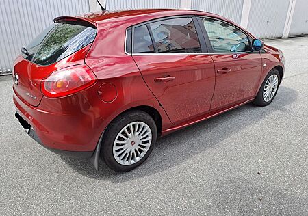 Fiat Bravo 1.9 Multijet 8V Dynamic mit Paket Spor...