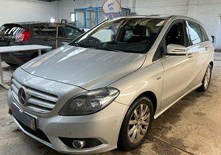 Mercedes-Benz B 180 180 CDI Sitzheizung Navi AHK PDC Euro5