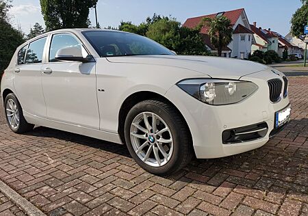 BMW 114i Sport Line Sport Line