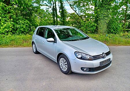 VW Golf Volkswagen GolfVI 1.2 TSI Team Standheizung TÜV neu