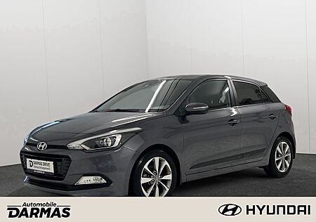 Hyundai i20 SHZ Navi PDC 8-Fach bereift