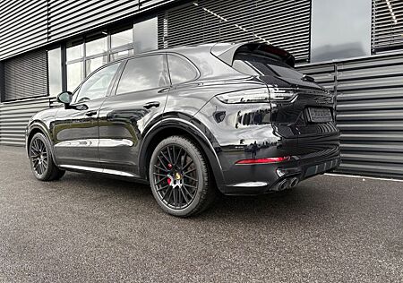 Porsche Cayenne GTS- INNO-BOSE-HINTERACHS-BOREAUXROT