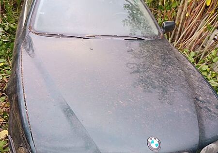 BMW 528i