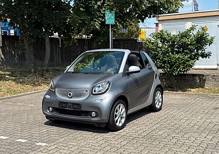 Smart ForTwo cabrio/ SHZ /1.Hand/ Navi/Autom/Kamera