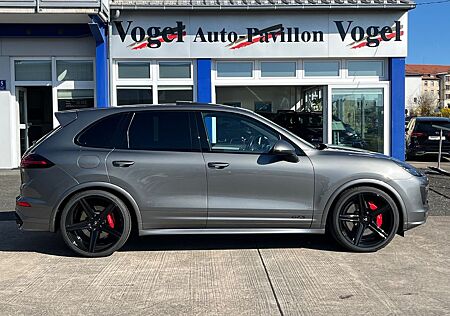 Porsche Cayenne GTS PANO/PDLS+/AHK/22"ALU/APPROVED