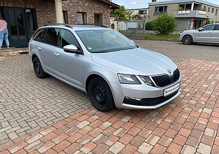 Skoda Octavia Combi Ambition+1.Hand+Scheckheft+Navi+Mw