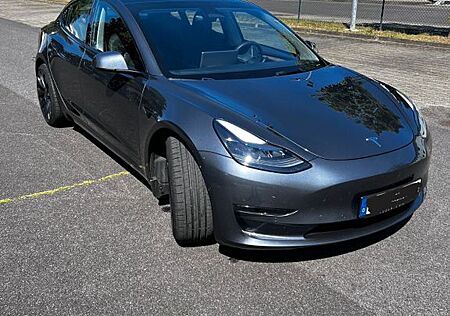 Tesla Model 3 gebraucht kaufen Tesla Model 3 Allradantrieb mit Dualmotor Performa...
