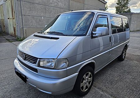 VW T4 Caravelle Volkswagen 2,5-l-Diesel TDI 75kW Standard