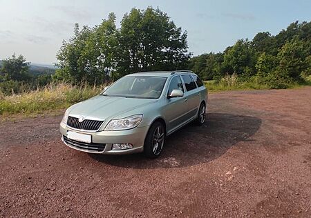 Skoda Octavia 1.6 Elegance Combi Elegance