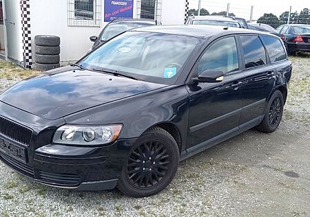 Volvo V50 Kombi 2.4 Euro 4 Tüv 11/2025...