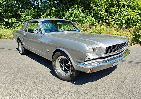 Ford Mustang Coupe C-Code 289 cui 4,7 V8