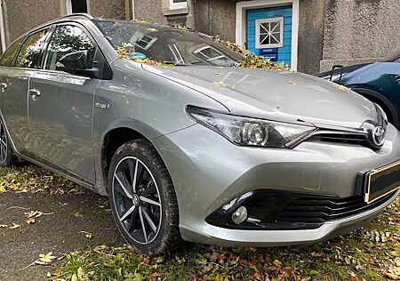 Toyota Auris gebraucht kaufen Toyota Auris Touring Sports Hybrid Cool