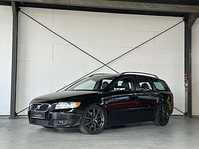 Volvo V50/Kombi/D5/Summum/Leder/Pano/SHZ/8-fach