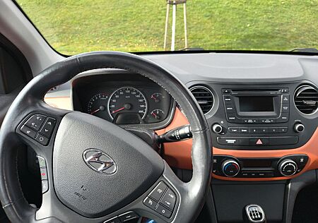 Hyundai i10 1.2 Intro