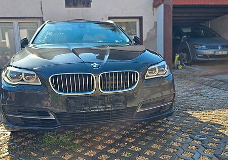 BMW 525d xDrive Touring A, LED, HUD, STANDHEIZUNG,