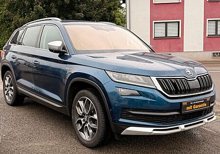 Skoda Kodiaq Scout 4x4 Auto Navi Pano AHK 7Sitzer