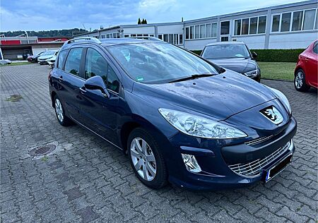 Peugeot 308 SW- Tüv/ Au 06-2027- Panorama Dach.