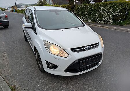 Ford Grand C-Max Titanium