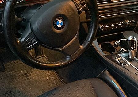 BMW 520d xDrive Touring A Luxury Line Luxury Line