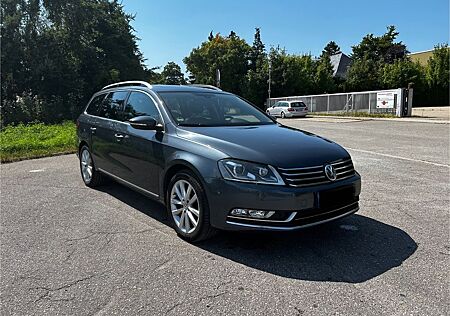 VW Passat Variant Volkswagen 2.0 TDI Highline Vollausstattung