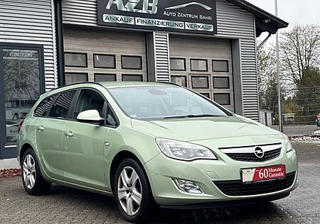 Opel Astra J Sports Tourer Design*Navi*Klimaa*AHH*PDC