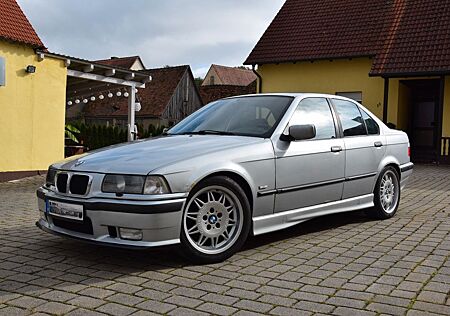 BMW 323i E36 Exclusiv Edition Vollleder Taninrot