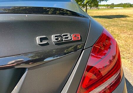 Mercedes-Benz C 63 AMG C 63 S AMG Limousine V8 S