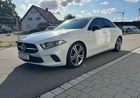 Mercedes-Benz A 220 d 4MATIC DCT -