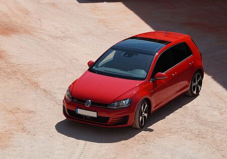 VW Golf Volkswagen GTI Performance BlueMotion Technology DSG