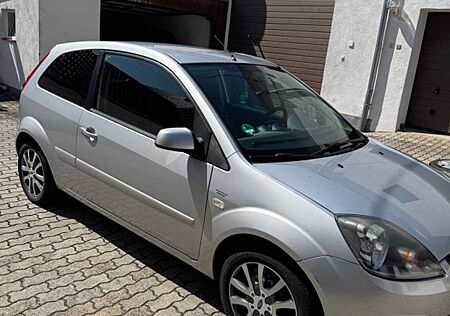 Ford Fiesta 1,3 51 kW Ambiente Ambiente