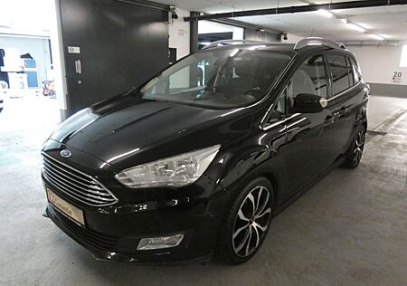 Ford Grand C-Max Titanium