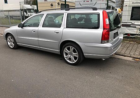 Volvo V70 gebraucht kaufen Volvo V70 D5 Edition Sport R Design 2.4l 5Zylinder.185