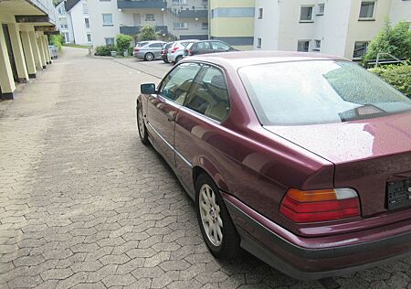 BMW 320i Coupe