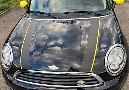 Mini ONE Brick Lane Yellow 55kW