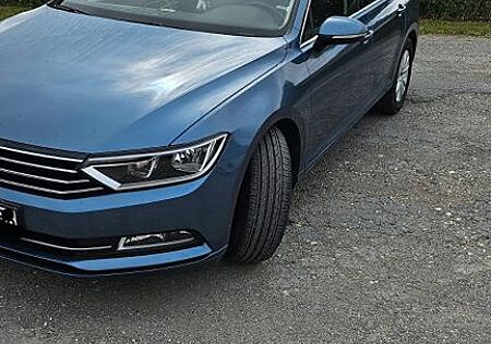 VW Passat Variant Volkswagen 2.0 TDI Comfortline Variant C...