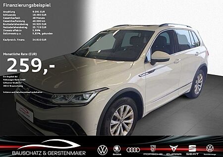 VW Tiguan Volkswagen 2.0 TDI R-Line *LEDER*AHK*STHZG*PANO*NAVI