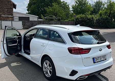 Kia Cee'd / Ceed 1.6 GDI Plug-In Hybrid Platinum...