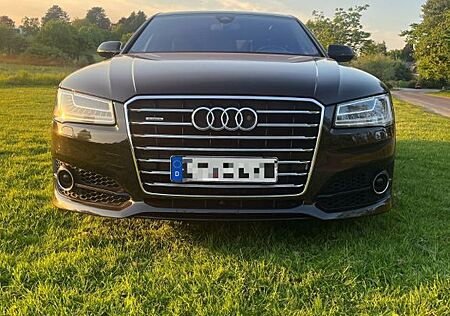 Audi A8 4.2 TDI tiptronic quattro -