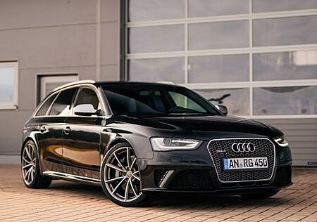 Audi RS4 B8