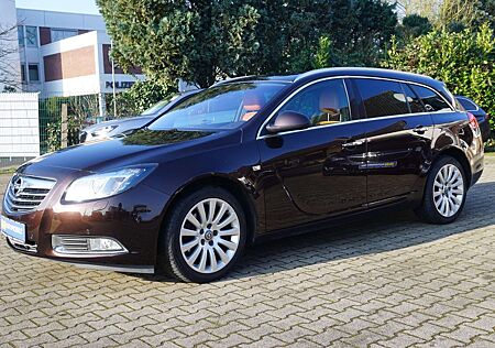 Opel Insignia Innovation 4x4 /LEDER/KLIMA/EURO5/SCHEC