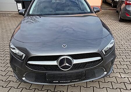 Mercedes-Benz A 200 d -