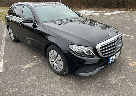 Mercedes-Benz E 220 E T-Modell d