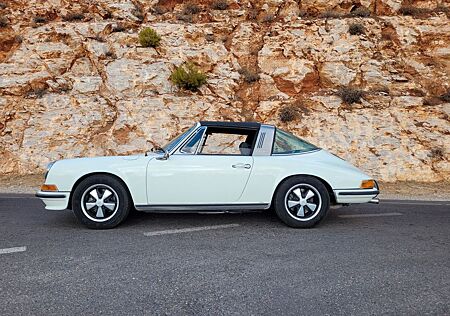 Porsche 911 Urmodell 911T 2.2 Targa Restored
