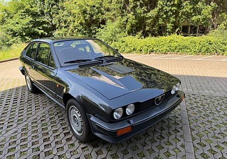 Alfa Romeo GTV 6 2.5, sehr gepflegt , Oldtimer