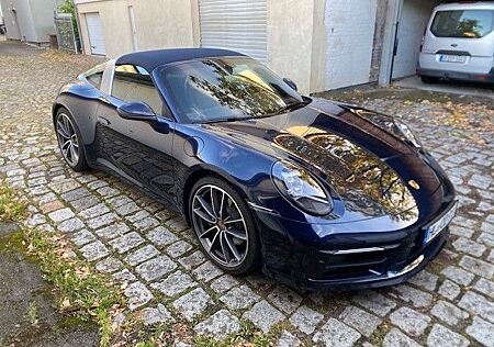 Porsche 992 Targa 4 Targa im Neuwagenzustand