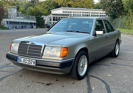 Mercedes-Benz W124 230e Automatik Oldtimer BBS
