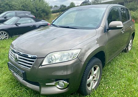 Toyota RAV 4 RAV4 Executive 4x4 Leder NAVI