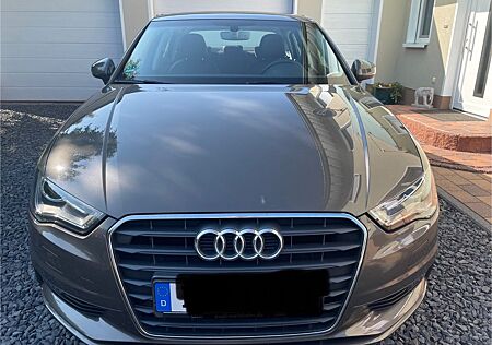 Audi A3 1.4 TFSI cod ultra Ambiente Ambiente